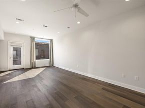 1800 E 4th ST 327, Austin TX 78702