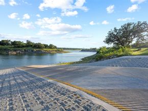 8204 Prairie Rye DR, Lago Vista TX 78645