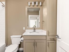 1301 Chicon ST 203, Austin TX 78702