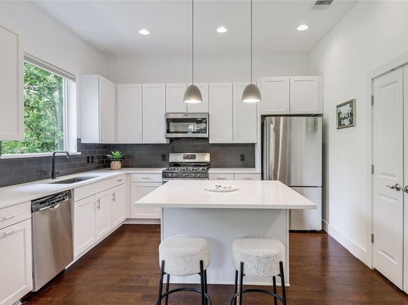 4612 Windy Brook DR A, Austin TX 78723