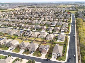 355 Planters LN, Georgetown TX 78626