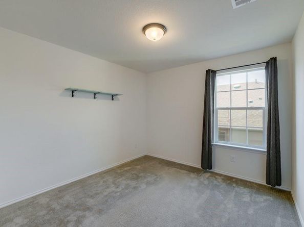 355 Planters LN, Georgetown TX 78626