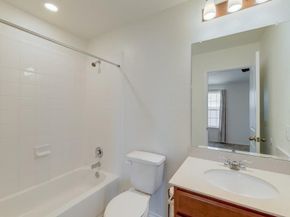 355 Planters LN, Georgetown TX 78626