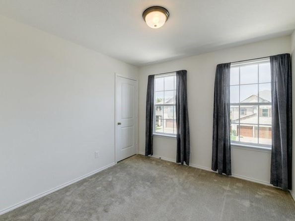 355 Planters LN, Georgetown TX 78626