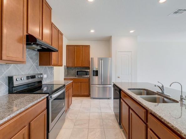 355 Planters LN, Georgetown TX 78626