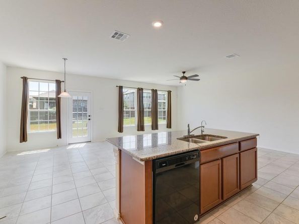 355 Planters LN, Georgetown TX 78626