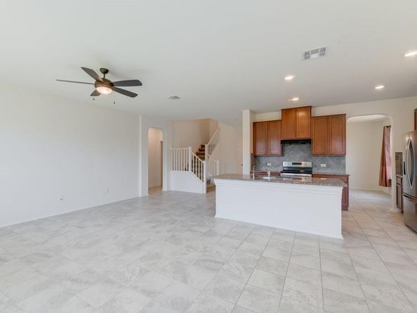 355 Planters LN, Georgetown TX 78626