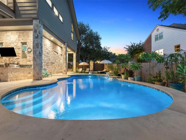 10810 Wintergreen HL, Austin TX 78750