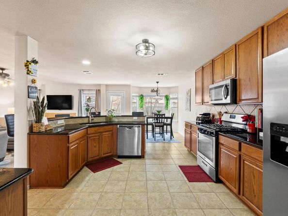 525 Golden Creek DR, Round Rock TX 78665