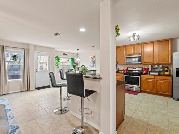 525 Golden Creek DR, Round Rock TX 78665