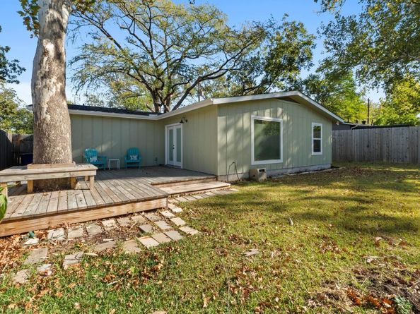 2205 N Plains Ave, Austin TX 78757