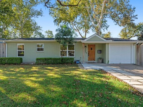 2205 N Plains Ave, Austin TX 78757