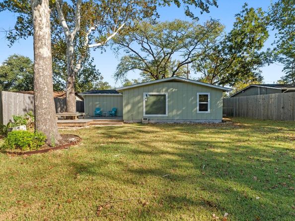 2205 N Plains Ave, Austin TX 78757