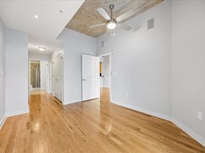 360 Nueces ST 2005, Austin TX 78701