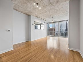 360 Nueces ST 2005, Austin TX 78701