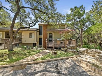 211 Comanche LN