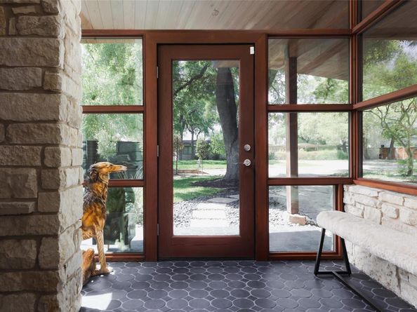 2401 Jarratt Ave, Austin TX 78703