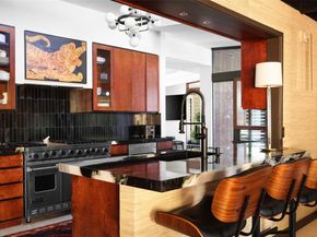 2401 Jarratt Ave, Austin TX 78703