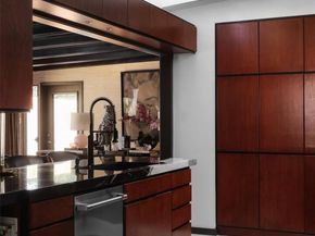 2401 Jarratt Ave, Austin TX 78703