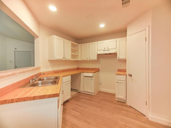 5401 Atascosa DR, Austin TX 78744