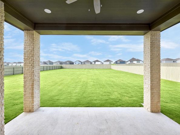 209 Jates Field BND, Liberty Hill TX 78642