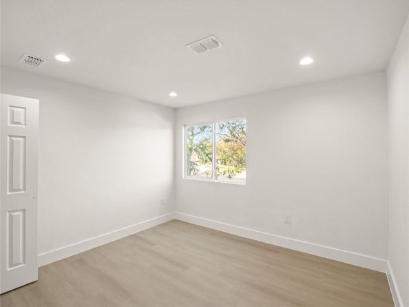 218 Crystal Knoll Blvd, Georgetown TX 78626