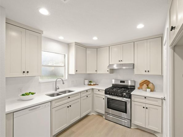 218 Crystal Knoll Blvd, Georgetown TX 78626