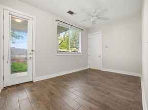 1801 E 2nd ST 2, Austin TX 78702