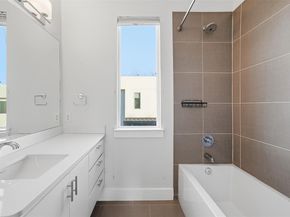 1801 E 2nd ST 2, Austin TX 78702