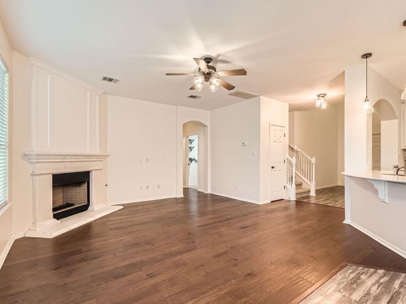 65 White Magnolia CIR, Lakeway TX 78734