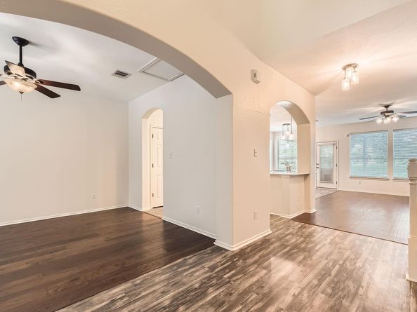 65 White Magnolia CIR, Lakeway TX 78734