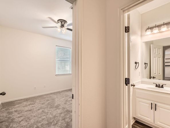 65 White Magnolia CIR, Lakeway TX 78734