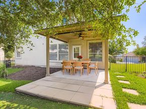 65 White Magnolia CIR, Lakeway TX 78734