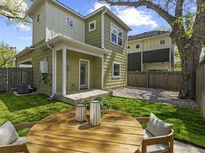 1112 Linden ST B, Austin TX 78702