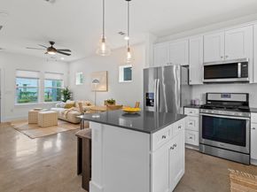 1112 Linden ST B, Austin TX 78702