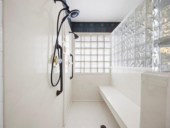 20531 Highland Lake DR, Lago Vista TX 78645