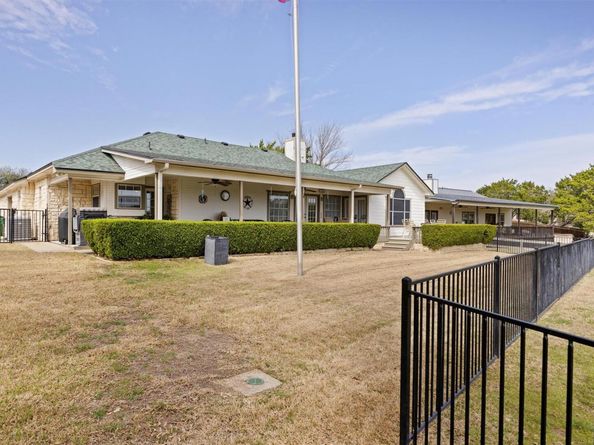 20531 Highland Lake DR, Lago Vista TX 78645