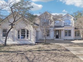 10 Lost Meadow TRL, The Hills TX 78738