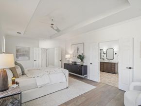 10 Lost Meadow TRL, The Hills TX 78738