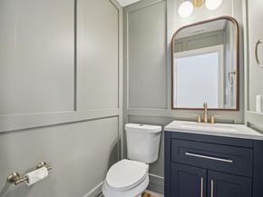 10 Lost Meadow TRL, The Hills TX 78738