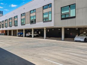 49 Navasota ST 205, Austin TX 78702