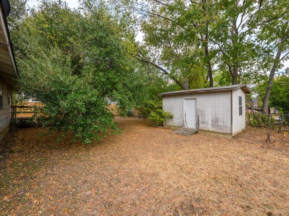 207 W 17th ST, Georgetown TX 78626