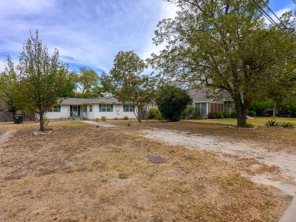 207 W 17th ST, Georgetown TX 78626