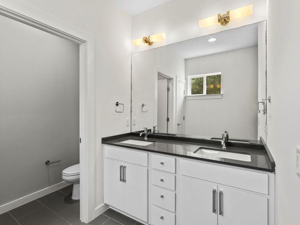 301 W Stassney LN 3, Austin TX 78745