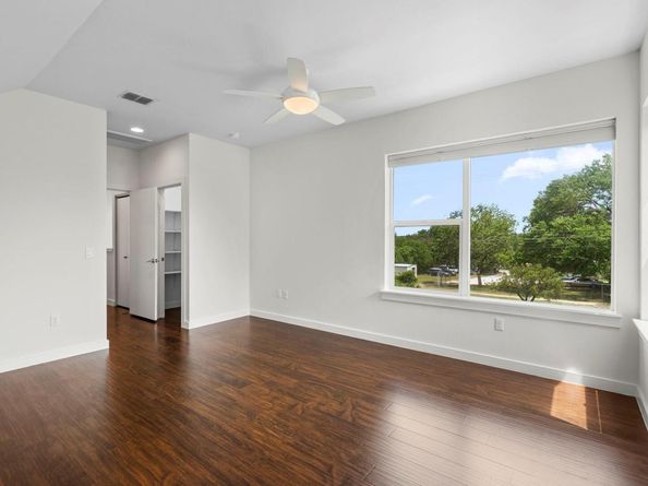 301 W Stassney LN 3, Austin TX 78745