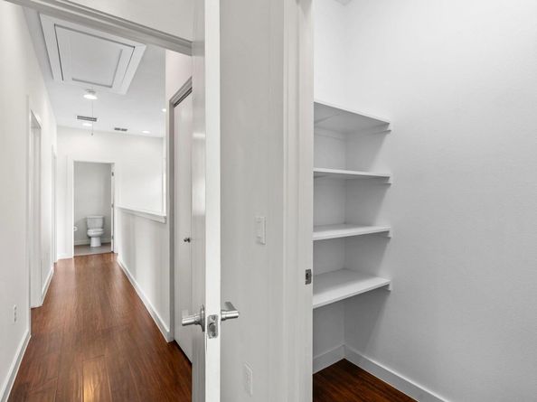 301 W Stassney LN 3, Austin TX 78745