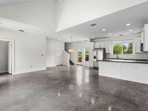 301 W Stassney LN 3, Austin TX 78745