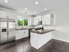 301 W Stassney LN 3, Austin TX 78745