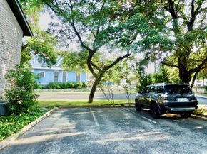 601 Hearn ST 207, Austin TX 78703