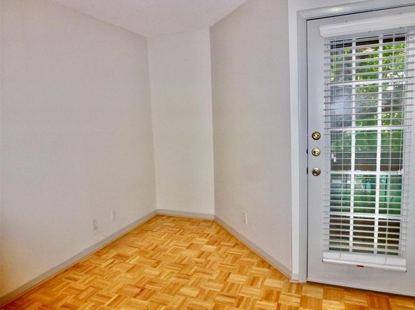 601 Hearn ST 207, Austin TX 78703